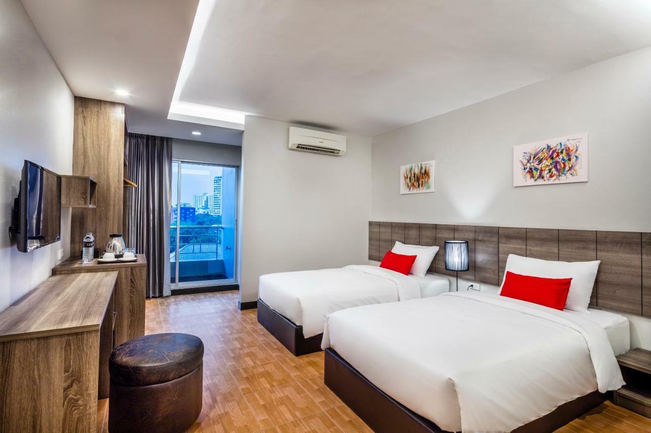 Livotel Hotel Hua Mak Банкок Стая снимка