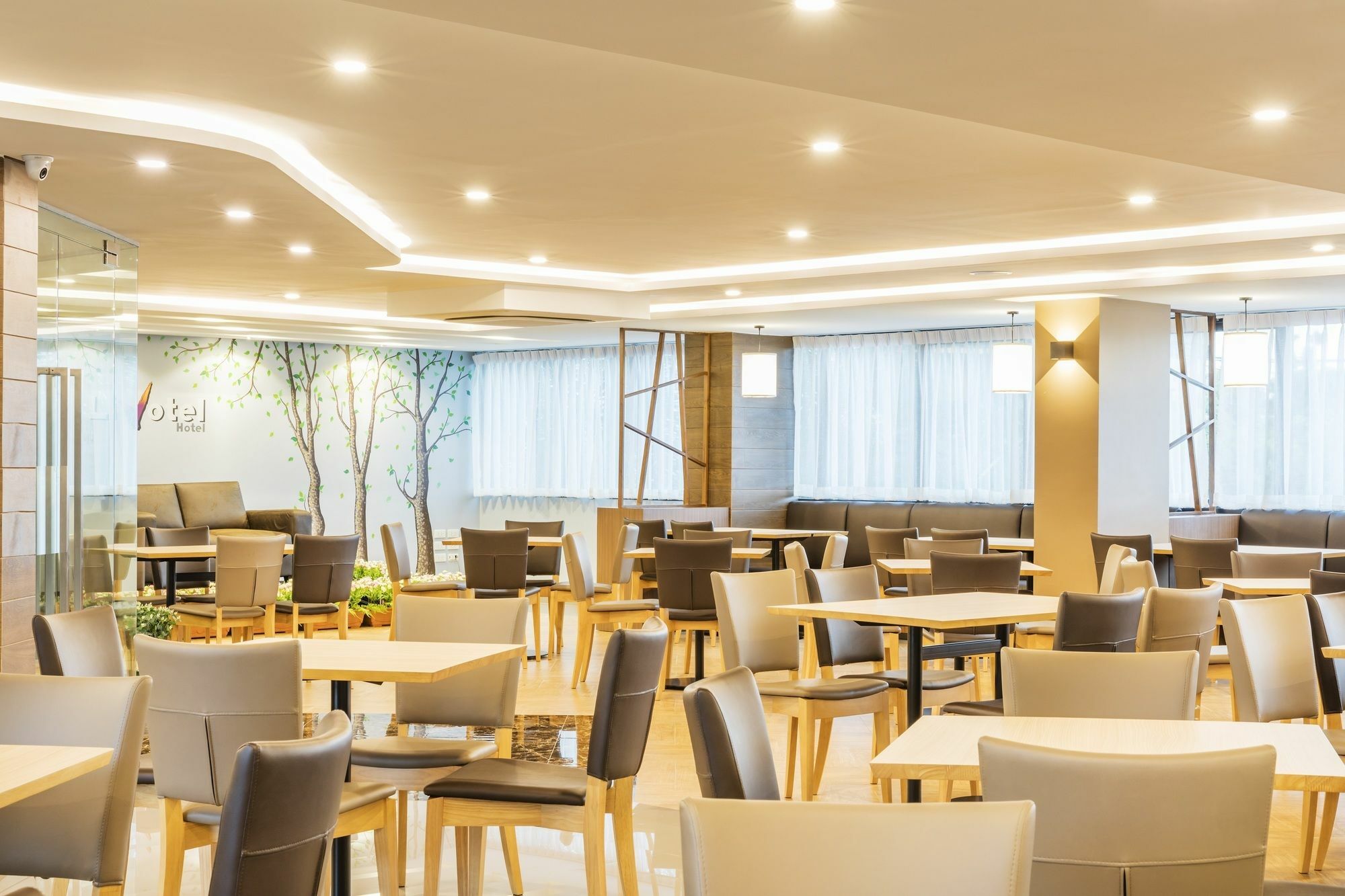 Livotel Hotel Hua Mak Банкок Екстериор снимка