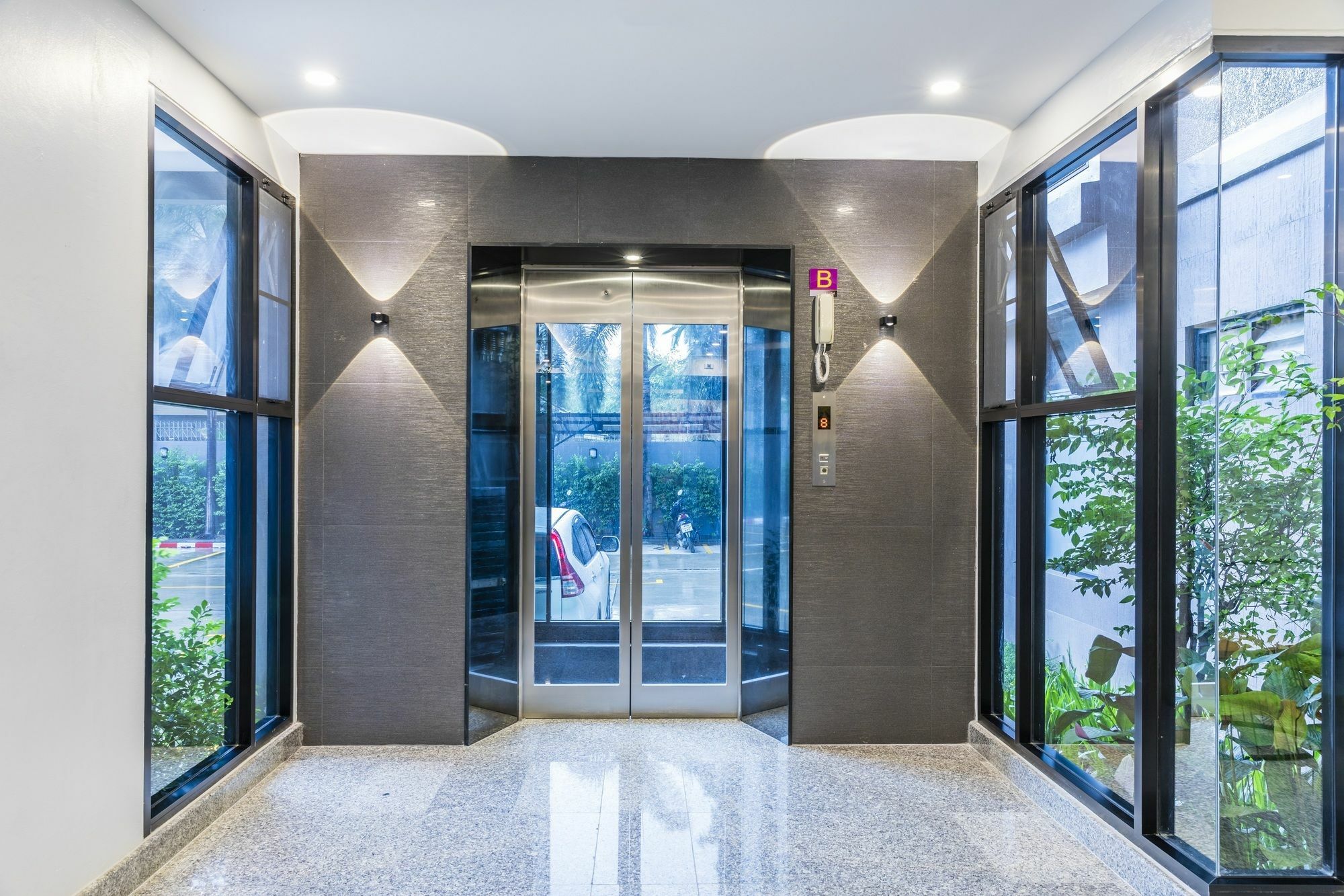 Livotel Hotel Hua Mak Банкок Екстериор снимка