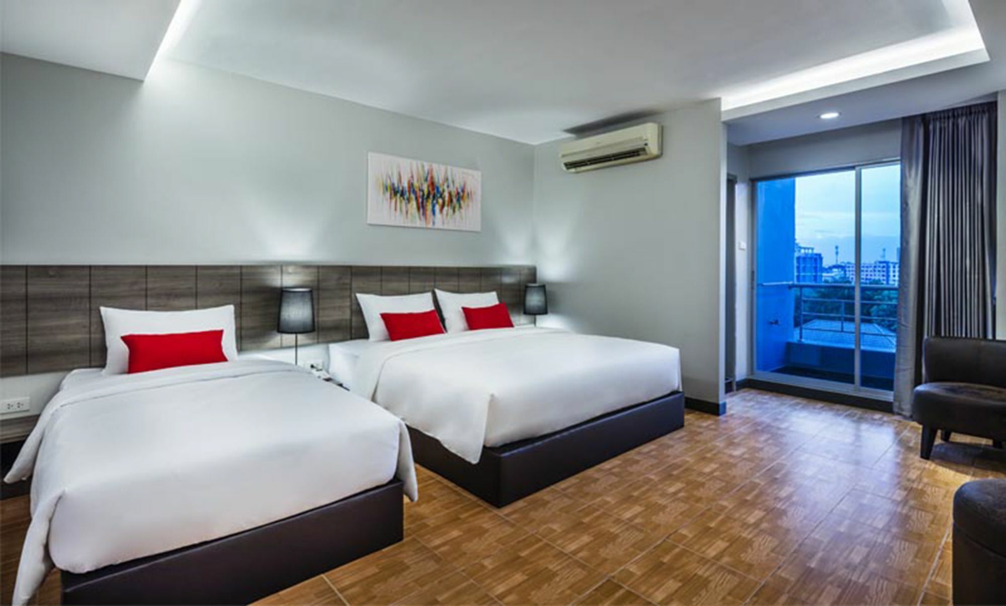 Livotel Hotel Hua Mak Банкок Екстериор снимка