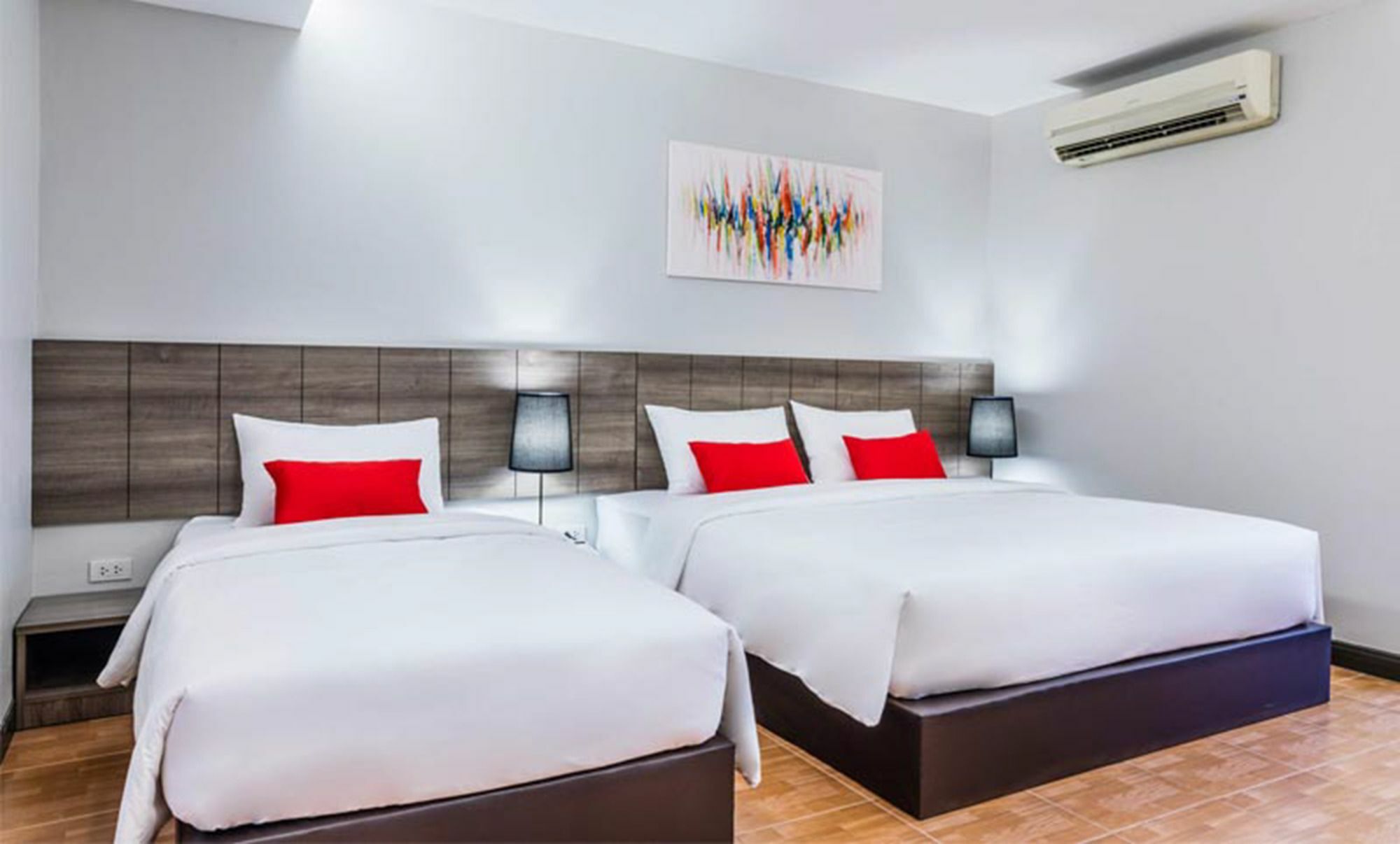 Livotel Hotel Hua Mak Банкок Екстериор снимка