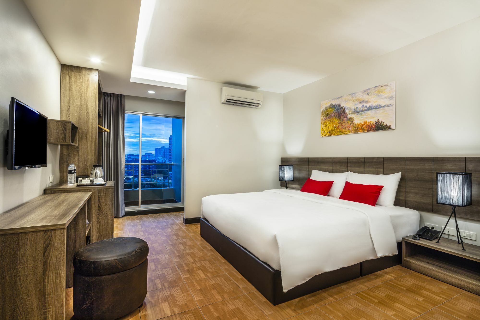 Livotel Hotel Hua Mak Банкок Екстериор снимка