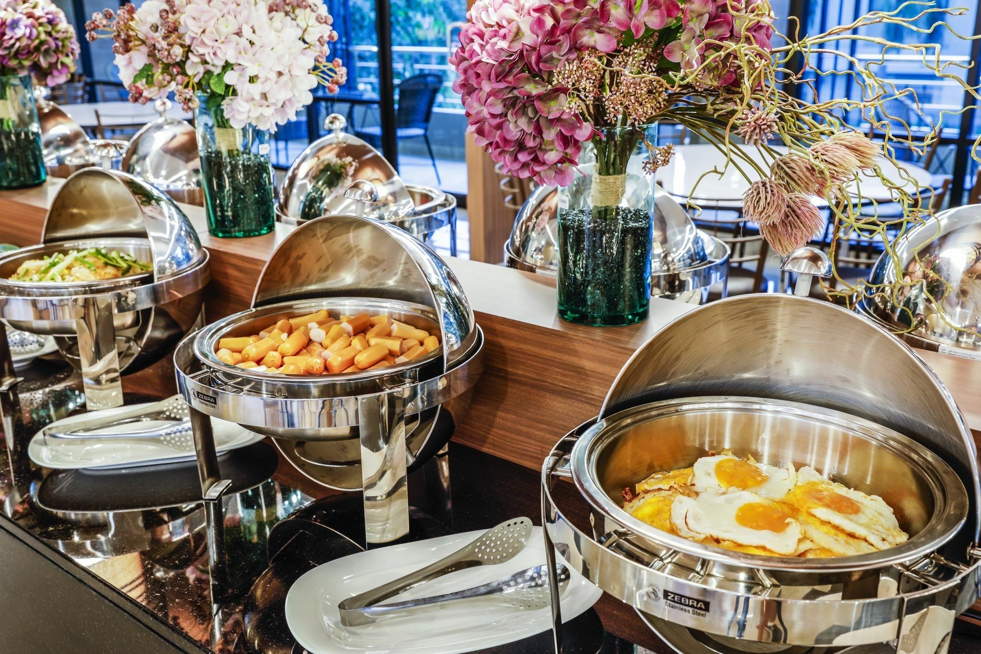 Livotel Hotel Hua Mak Банкок Екстериор снимка